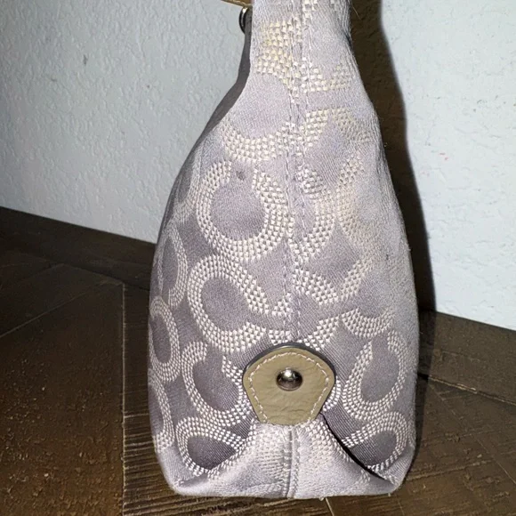 Coach Gray Makeup Case - Picture 6 of 7